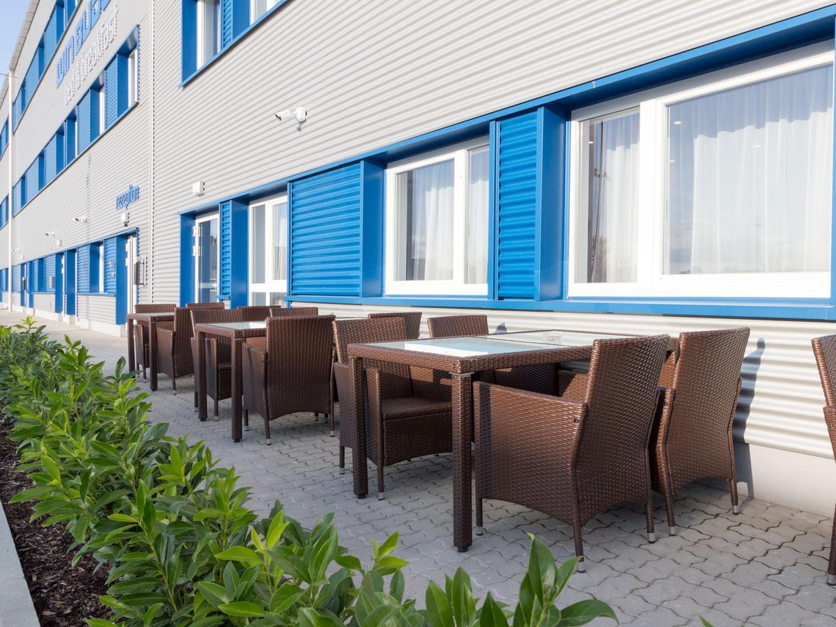 Winbudget "Bed&Breakfast" Wiener Neustadt Eksteriør billede